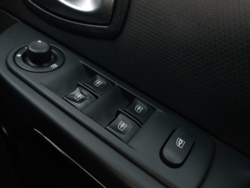 Used Renault Clio 2016 for sale - 76571496: Photo 15