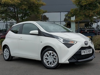 2020 - 1.0 VVT-i X-Play TSS 5dr