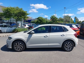 Used Volkswagen Polo 2024 for sale - 78872667: Photo