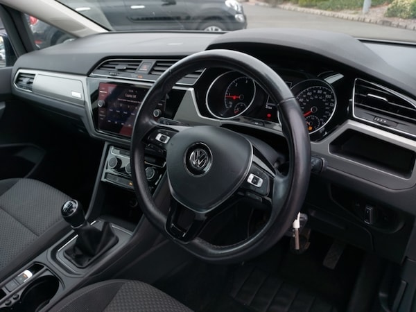 Used Volkswagen Touran 2018 for sale - 76213182: Photo 10
