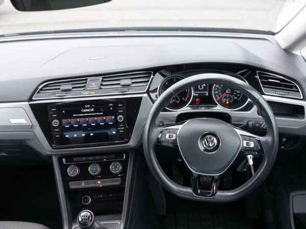 Used Volkswagen Touran 2018 for sale - 76213182: Photo 7