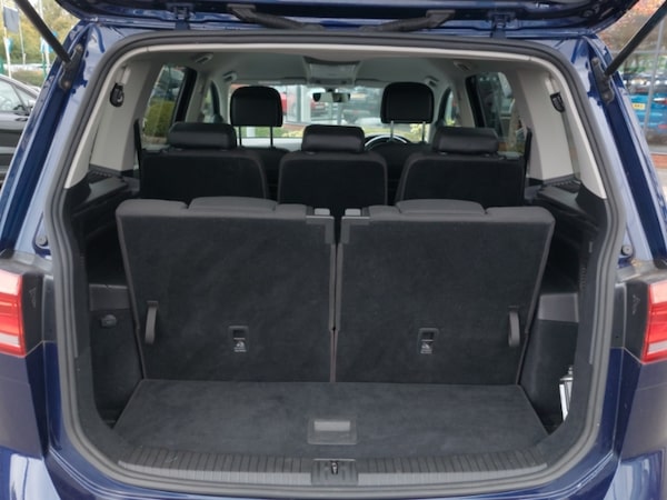 Used Volkswagen Touran 2018 for sale - 76213182: Photo 8