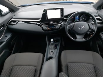 Used Toyota C-HR 2022 for sale - 76289571: Photo