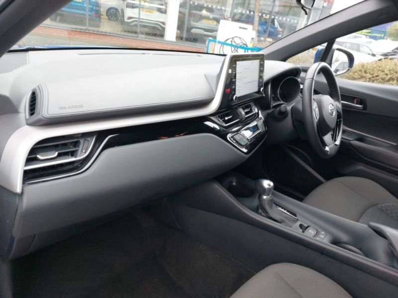 Used Toyota C-HR 2022 for sale - 76289571: Photo 5