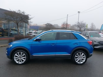 Used Volkswagen T-Roc 2018 for sale - 77433845: Photo