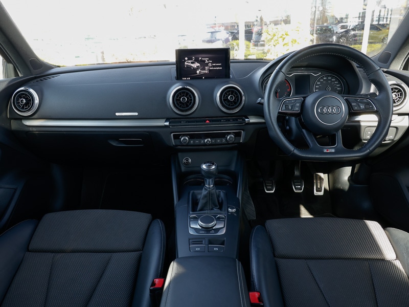 Used Audi A3 2018 for sale - 77938904: Photo 2