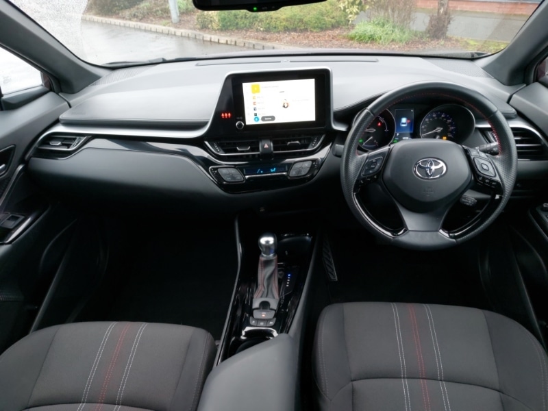 Used Toyota C-HR 2022 for sale - 77380180: Photo 2