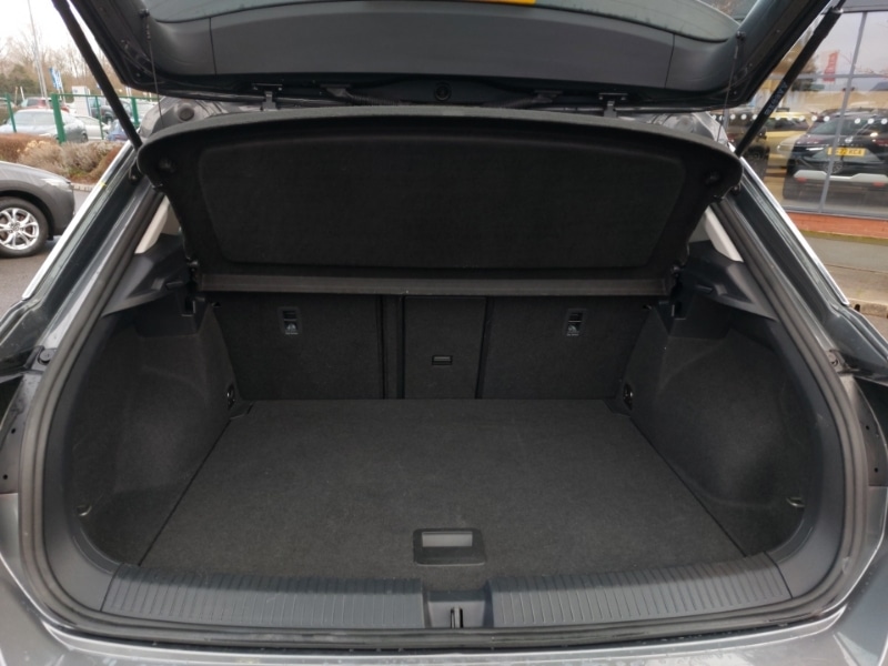 Used Volkswagen T-Roc 2022 for sale - 77208990: Photo 8