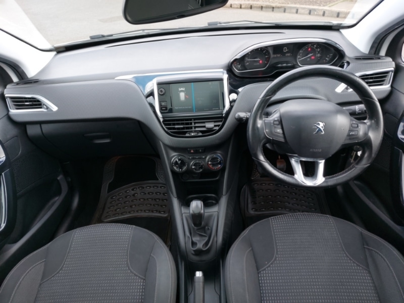 Used Peugeot 208 2017 for sale - 77669508: Photo 2