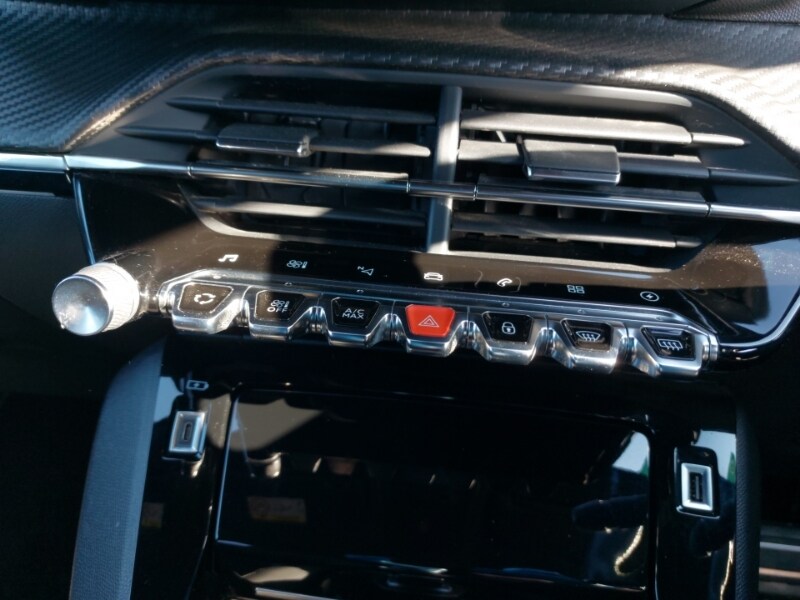 Used Peugeot 2008 2022 for sale - 78164036: Photo 13