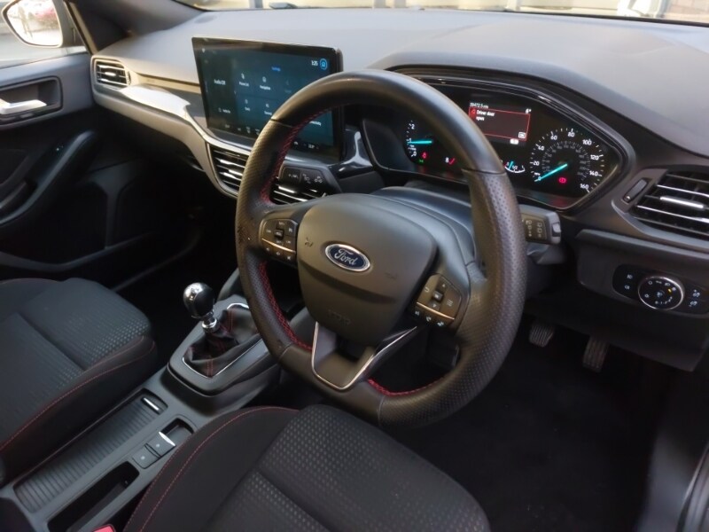 Used Ford Focus 2023 for sale - 76860230: Photo 10