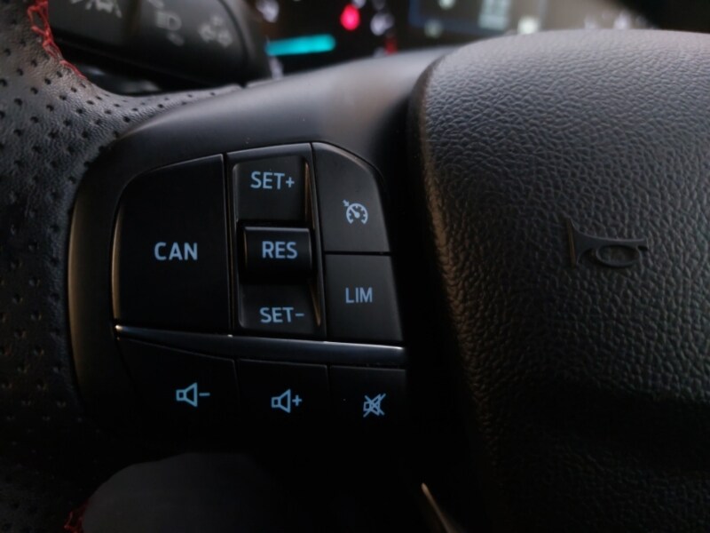 Used Ford Focus 2023 for sale - 76860230: Photo 13