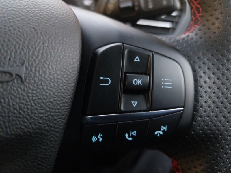 Used Ford Focus 2023 for sale - 76860230: Photo 14