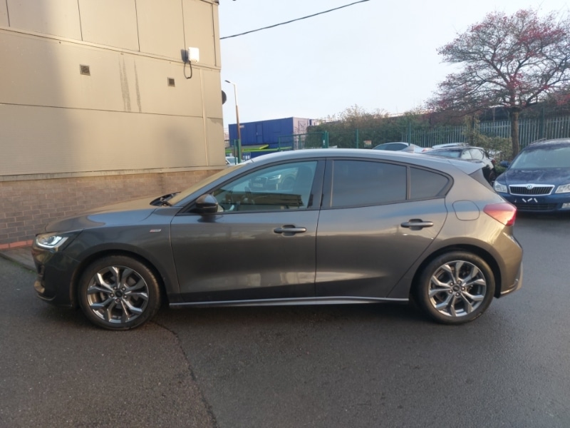 Used Ford Focus 2023 for sale - 76860230: Photo 4