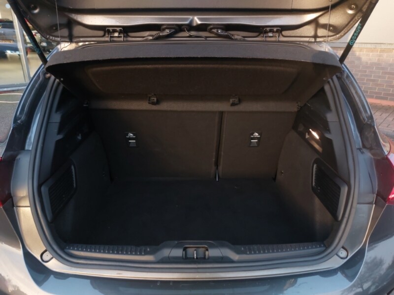 Used Ford Focus 2023 for sale - 76860230: Photo 8