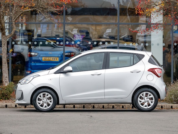 Used Hyundai i10 2018 for sale - 76301608: Photo 4