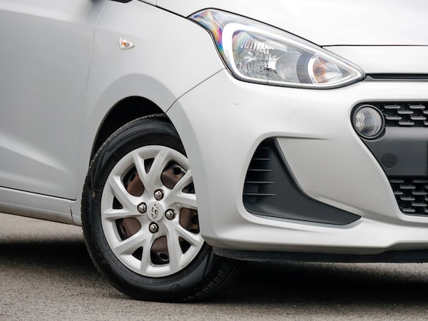 Used Hyundai i10 2018 for sale - 76301608: Photo 9