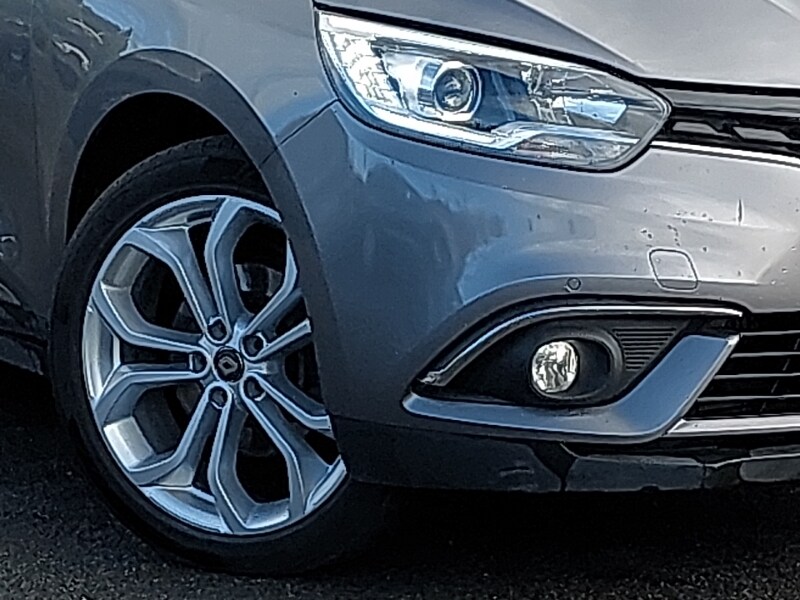 Used Renault Grand Scenic 2019 for sale - 77047318: Photo 9