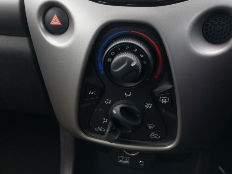 Used Toyota AYGO 2018 for sale - 76354317: Photo 16