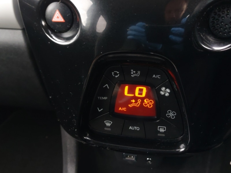 Used Toyota AYGO 2017 for sale - 77324788: Photo 14