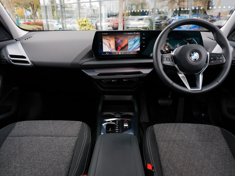 Used BMW 1 Series 2025 for sale - 77252374: Photo 2