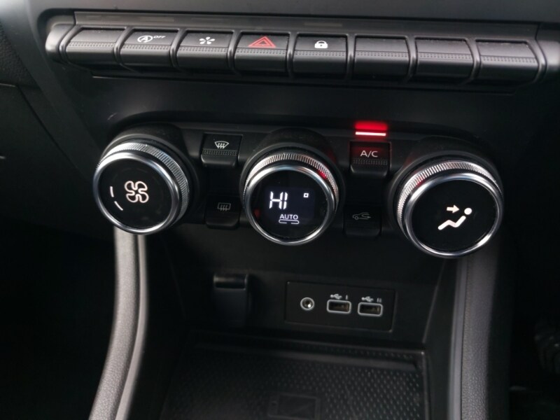 Used Renault Captur 2024 for sale - 77947579: Photo 17