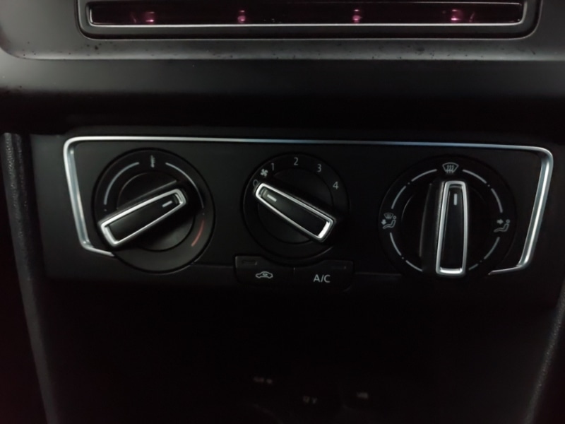 Used Volkswagen Polo 2015 for sale - 77130023: Photo 15