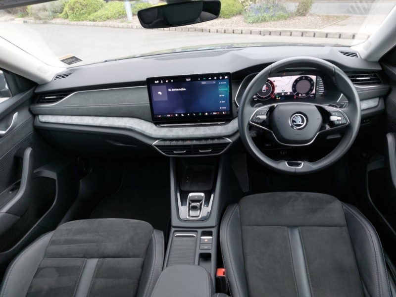 Used Skoda Octavia 2024 for sale - 77999656: Photo 2