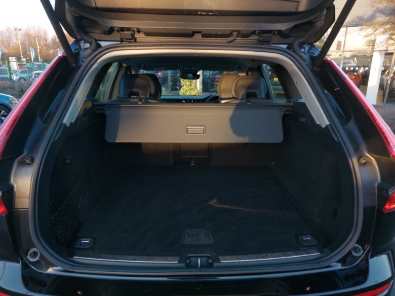 Used Volvo XC60 2023 for sale - 77150164: Photo 8