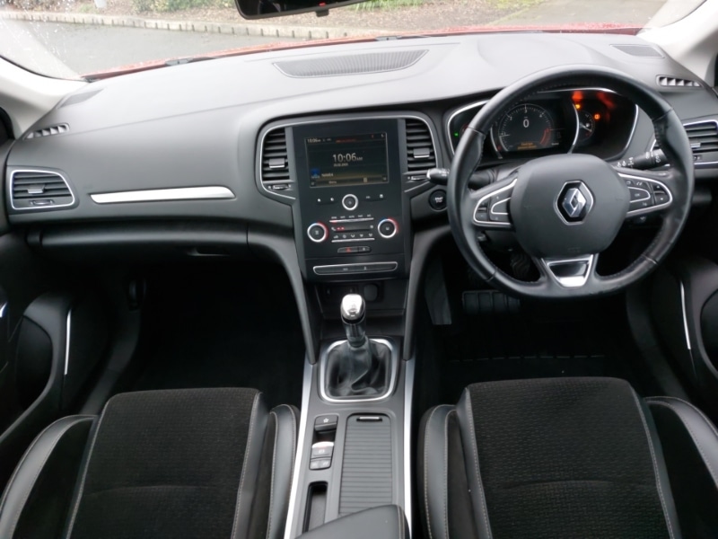 Used Renault Megane 2016 for sale - 77623110: Photo 2