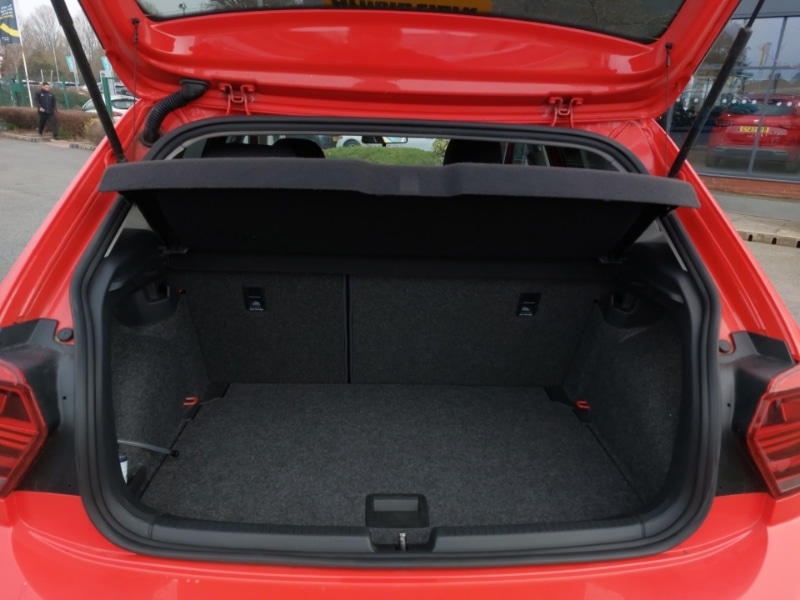 Used Volkswagen Polo 2018 for sale - 77750824: Photo 8