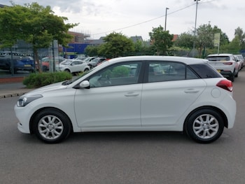 Used Hyundai i20 2017 for sale - 78837309: Photo