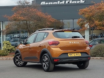 Used Dacia Sandero Stepway 2023 for sale - 76121045: Photo