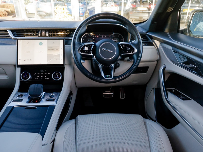 Used Jaguar F-Pace 2022 for sale - 76614208: Photo 7