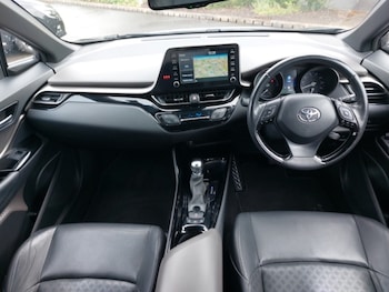 Used Toyota C-HR 2021 for sale - 78600535: Photo