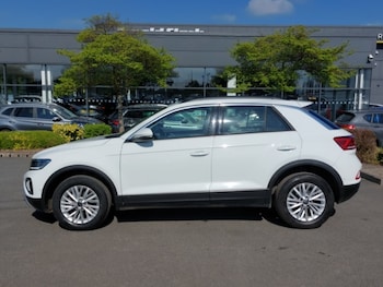 Used Volkswagen T-Roc 2023 for sale - 78693140: Photo