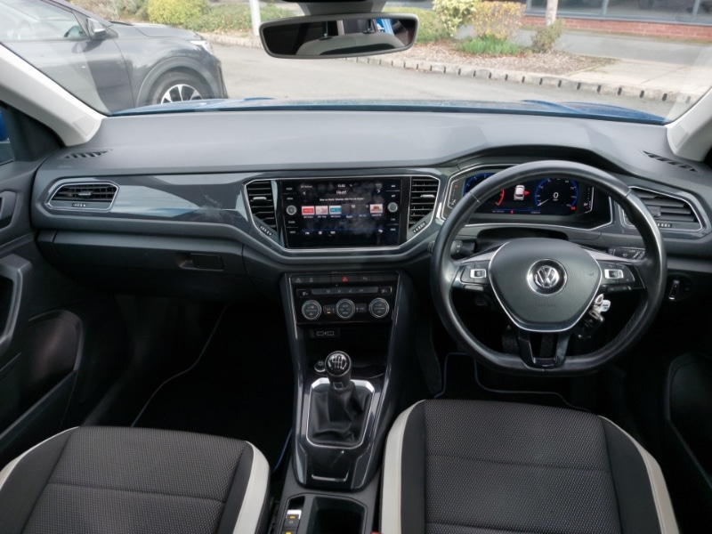 Used Volkswagen T-Roc 2018 for sale - 76348553: Photo 2