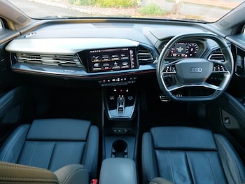 Used Audi Q4 e-tron 2022 for sale - 76630504: Photo