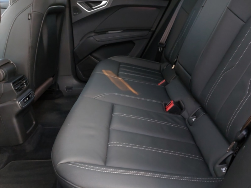 Used Audi Q4 e-tron 2022 for sale - 76630504: Photo 6