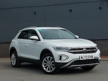 Used Volkswagen T-Roc 2022 for sale - 76150766: Photo