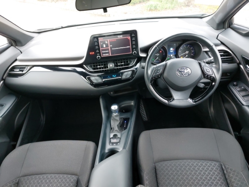 Used Toyota C-HR 2022 for sale - 77644742: Photo 2