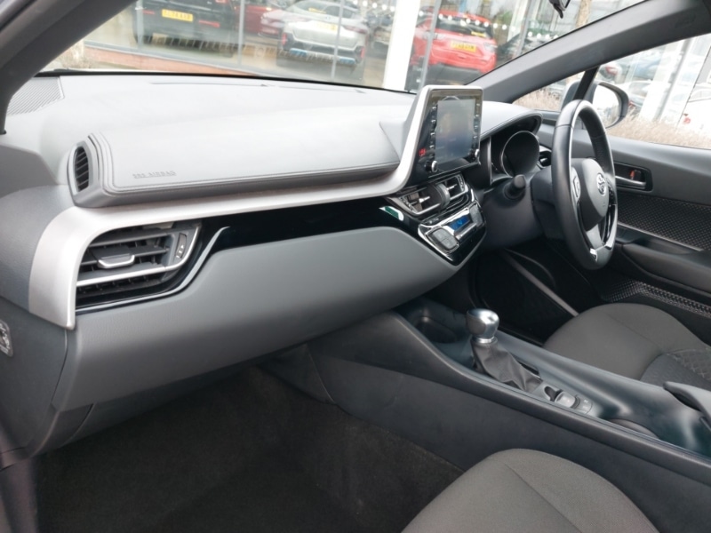 Used Toyota C-HR 2022 for sale - 77644742: Photo 5