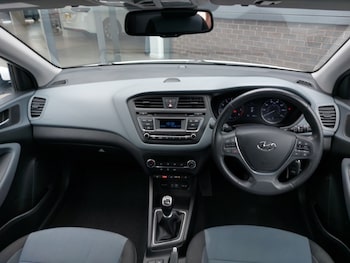 Used Hyundai i20 2015 for sale - 75633958: Photo
