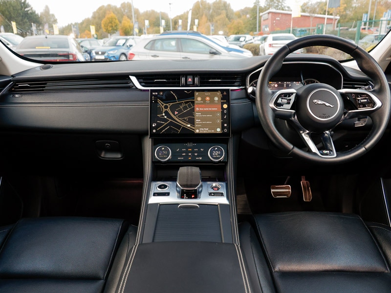 Used Jaguar F-Pace 2022 for sale - 76427572: Photo 2