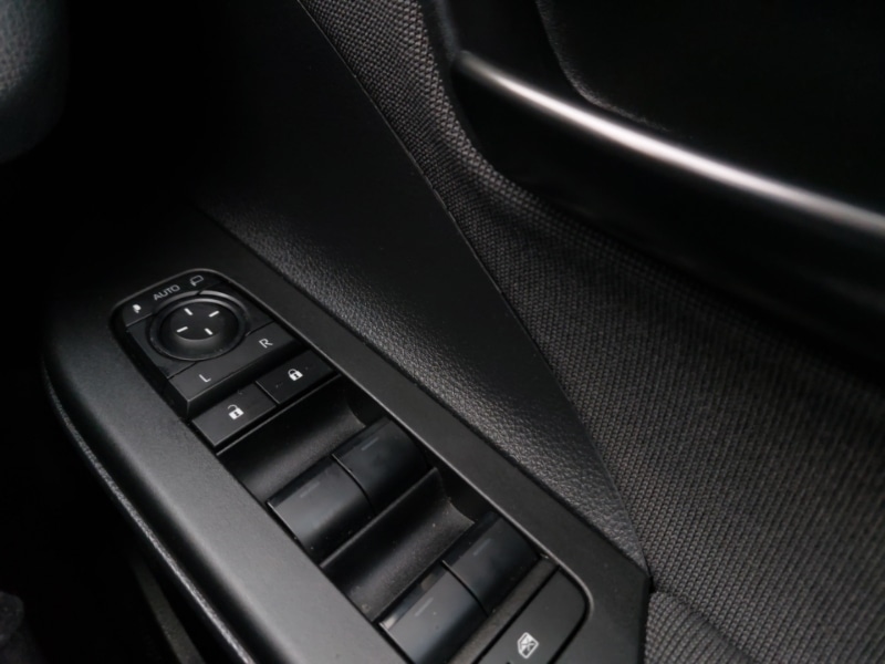 Used Toyota C-HR 2025 for sale - 77610764: Photo 15