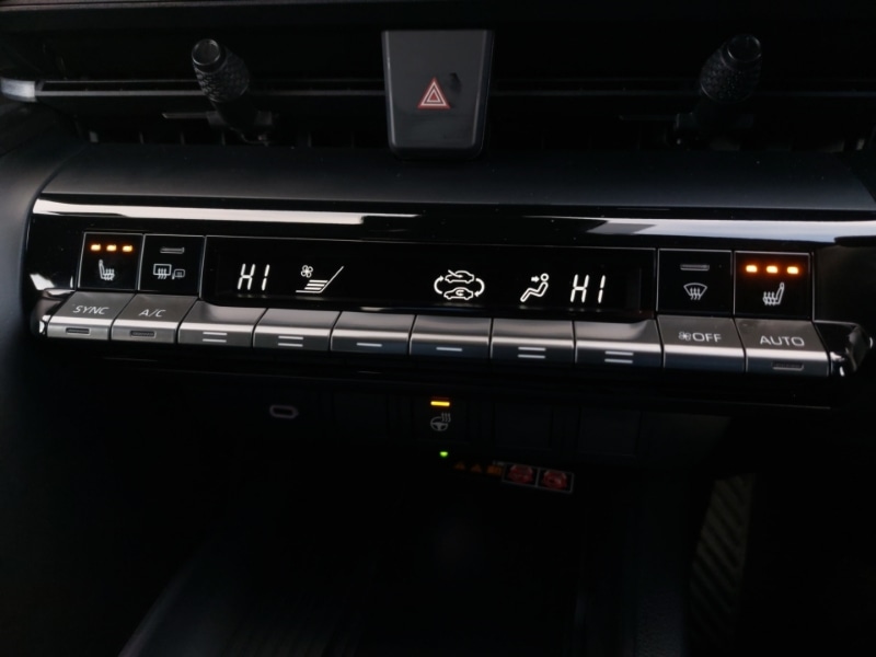 Used Toyota C-HR 2025 for sale - 77610764: Photo 17