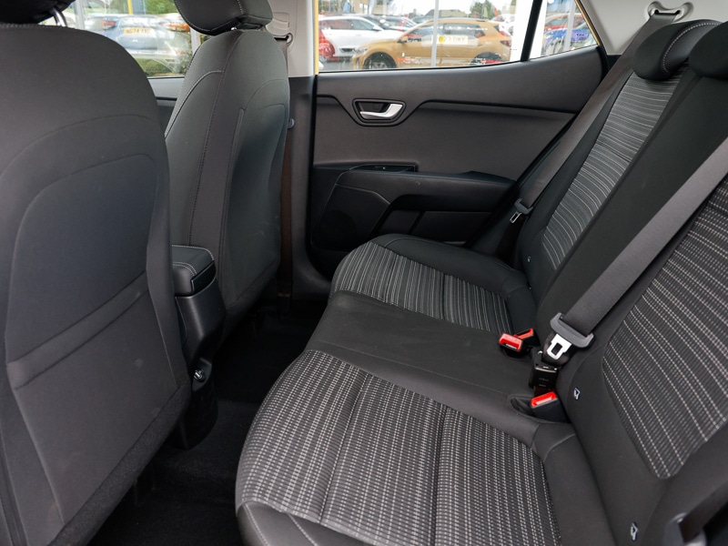 Used Kia Stonic 2023 for sale - 76704787: Photo 6