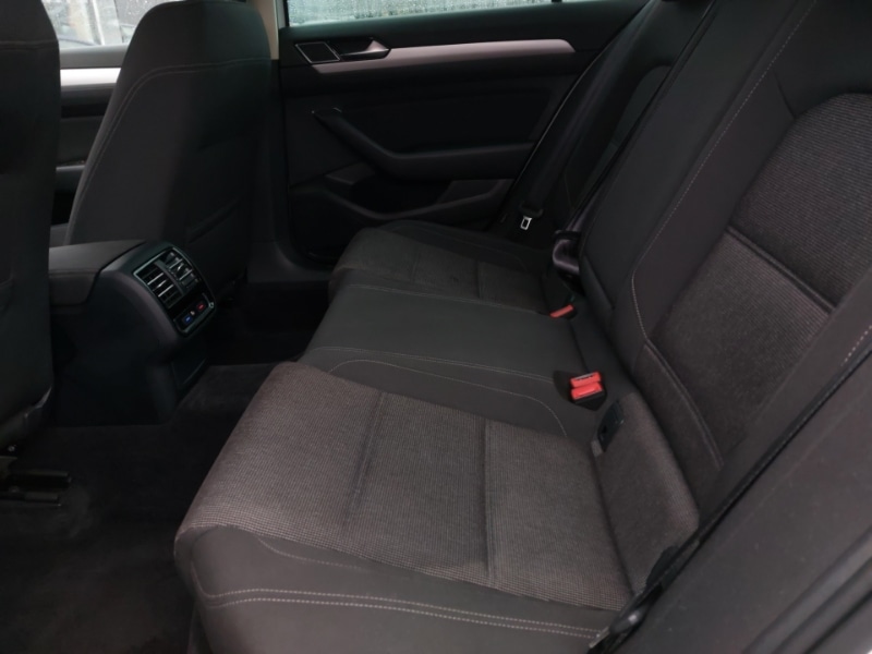 Used Volkswagen Passat 2018 for sale - 77623931: Photo 6