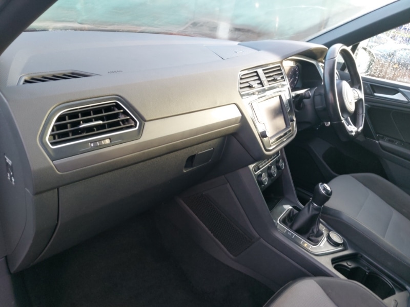 Used Volkswagen Tiguan 2017 for sale - 76893490: Photo 5