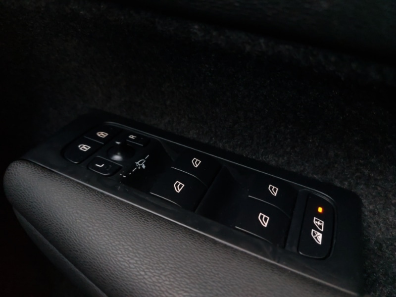 Used Volvo XC40 2024 for sale - 76906569: Photo 16